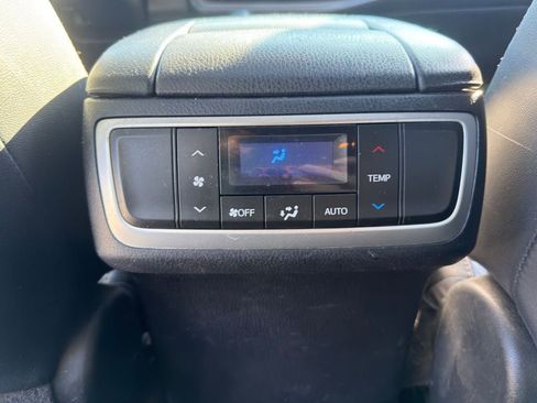 Used 2016 Toyota Highlander XLE image 37