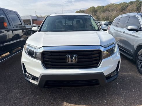 Used 2023 Honda Ridgeline RTL-E image 2