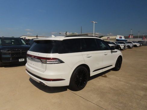 Used 2023 Lincoln Aviator Reserve w/ Jet Package RWD image 9