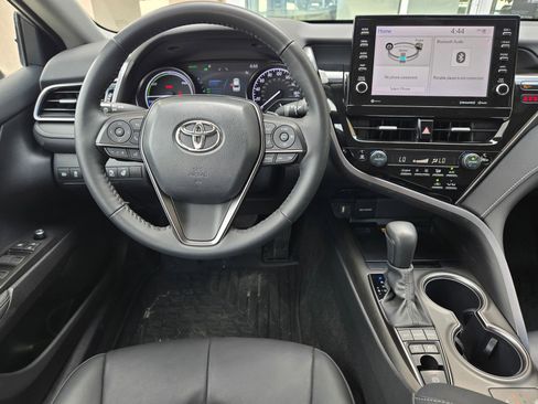 Used 2023 Toyota Camry XSE w/ Cold Weather Package FWD image 9