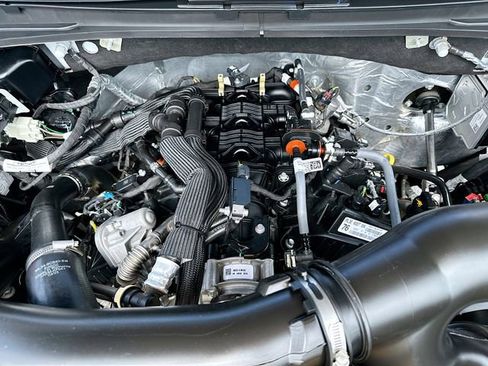 Used 2025 Ford Expedition Active RWD image 30