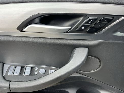 Used 2023 BMW X4 xDrive30i w/ Premium Package image 12