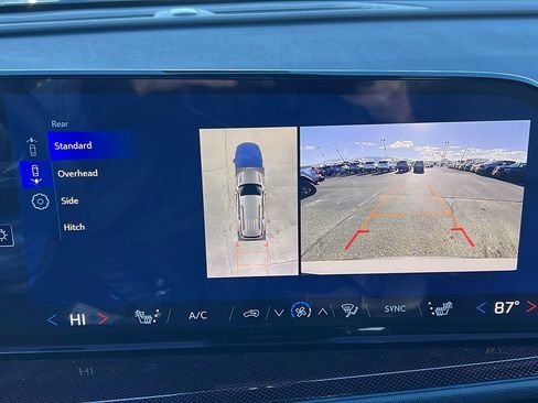 New 2026 Chevrolet Traverse Z71 w/ Driver Confidence Package image 24