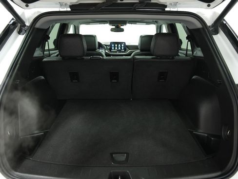 Used 2023 Chevrolet Blazer LT AWD/4WD image 14