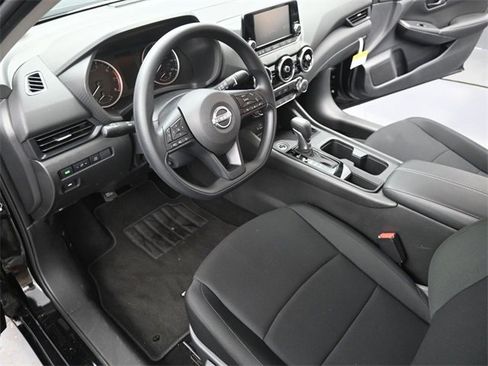 Used 2025 Nissan Sentra S image 13