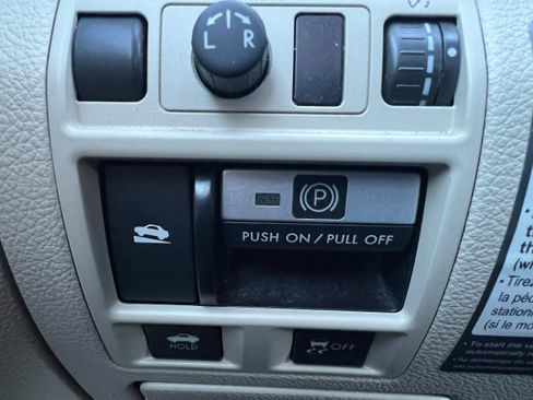 Used 2011 Subaru Legacy 2.5i image 20