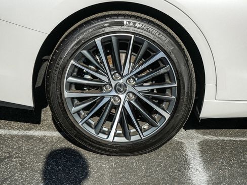 Used 2025 Lexus ES 350 w/ Premium Package FWD image 11