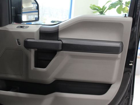 Used 2018 Ford F150 XL w/ Equipment Group 101A Mid image 19