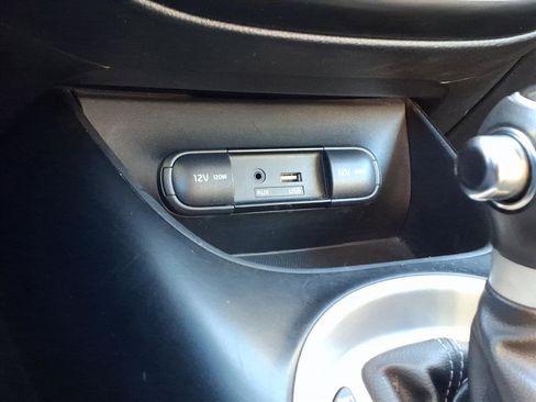 Used 2019 Kia Soul + image 15