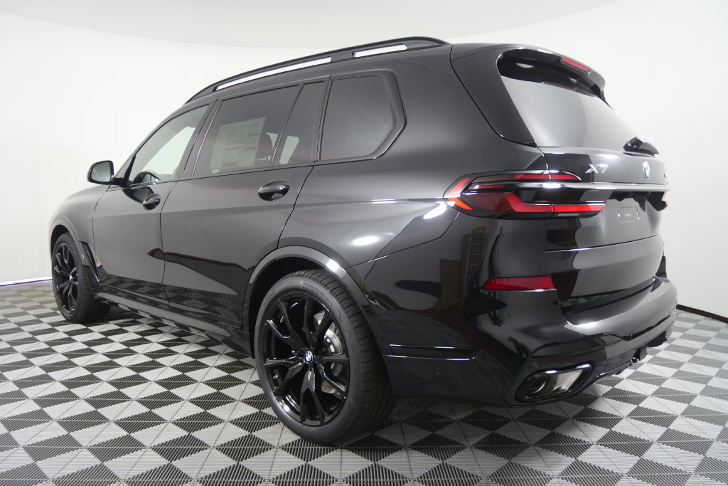 Used 2027 BMW X7 xDrive40i w/ Executive Package AWD/4WD image 6