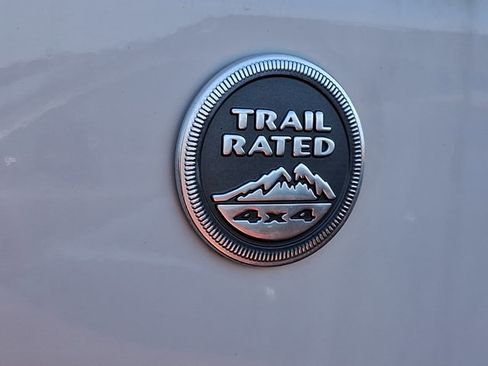 Used 2015 Jeep Wrangler Unlimited Sahara AWD/4WD image 9