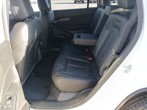 New 2026 Jeep Cherokee Limited image 18