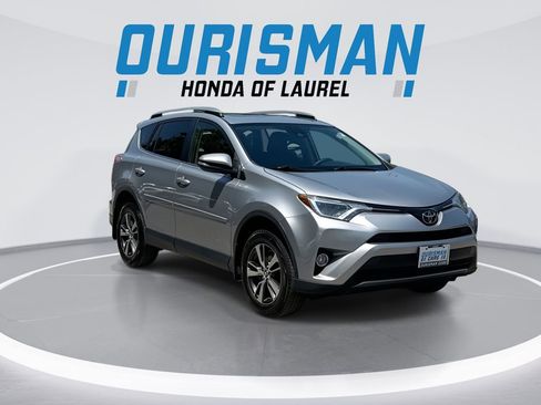 Used 2018 Toyota RAV4 XLE w/ Plus Extra Value Package AWD/4WD image 2