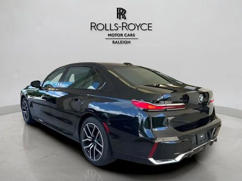 Used 2023 BMW 740i w/ Parking Assistance Package RWD image 6