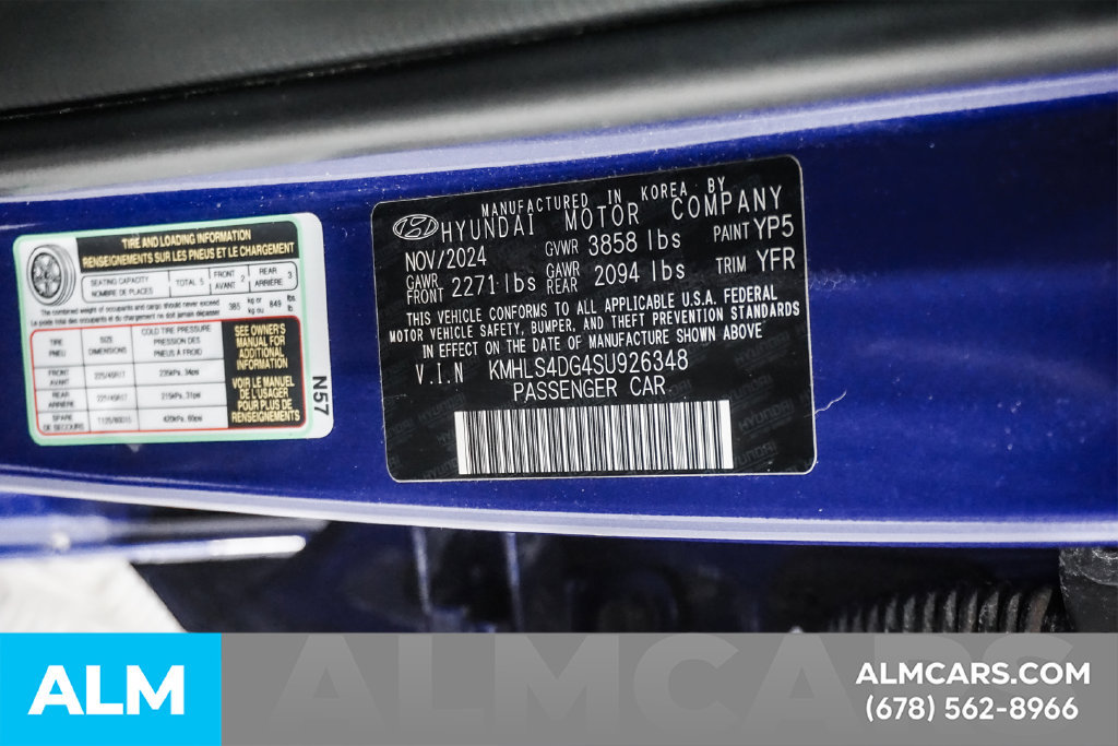 Used 2025 Hyundai Elantra SEL FWD image 56