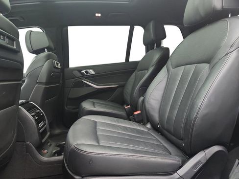 Used 2020 BMW X7 M50i image 25