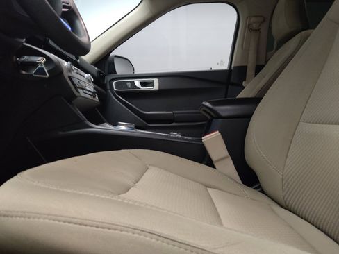 Used 2023 Ford Explorer 4WD image 17