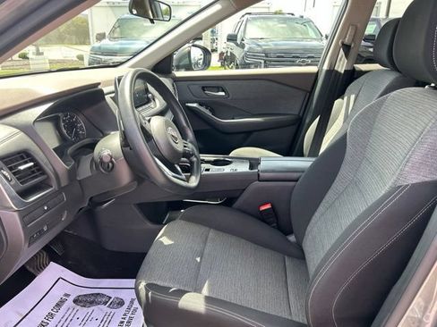 Used 2023 Nissan Rogue SV FWD image 15
