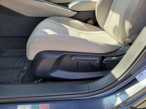 Certified 2025 Honda Accord LX image 11