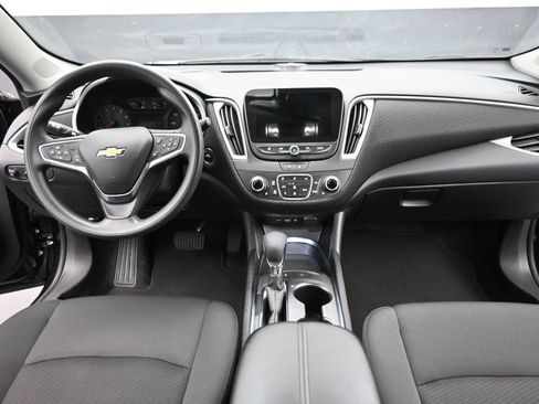 Used 2025 Chevrolet Malibu LT FWD image 10