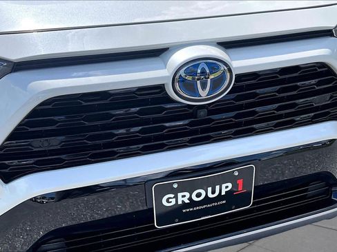 Used 2022 Toyota RAV4 XSE AWD/4WD image 30