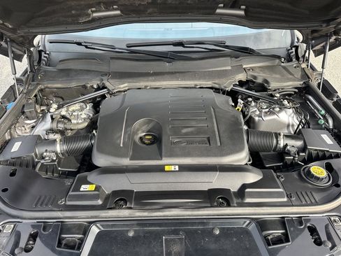 Used 2021 Land Rover Range Rover Sport HSE Silver Edition image 37