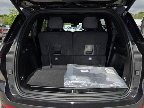 New 2026 Jeep Grand Cherokee L Limited AWD/4WD image 9