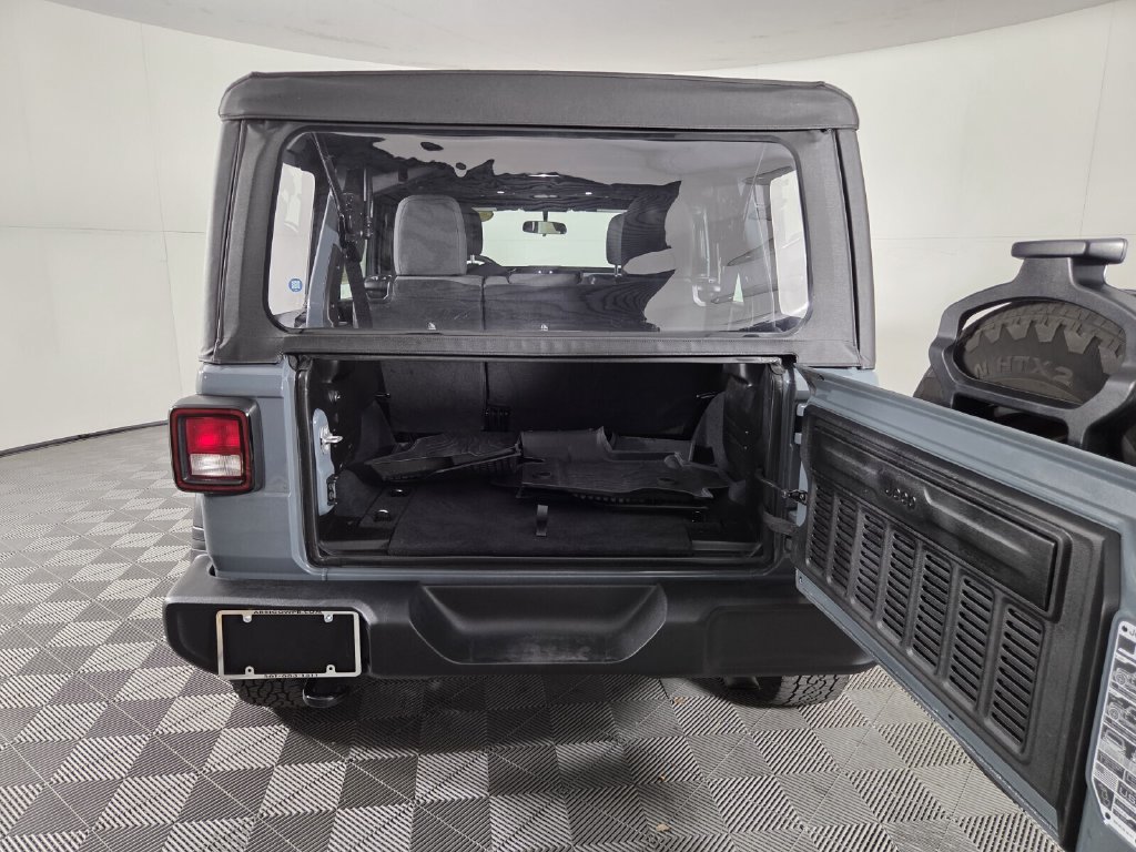 Used 2025 Jeep Wrangler Unlimited Sport AWD/4WD image 26