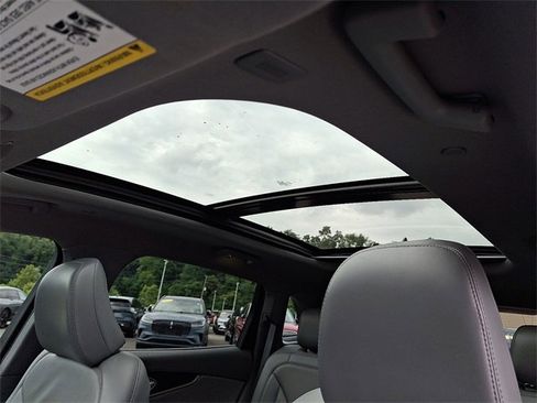 Certified 2022 Lincoln Nautilus Reserve image 16