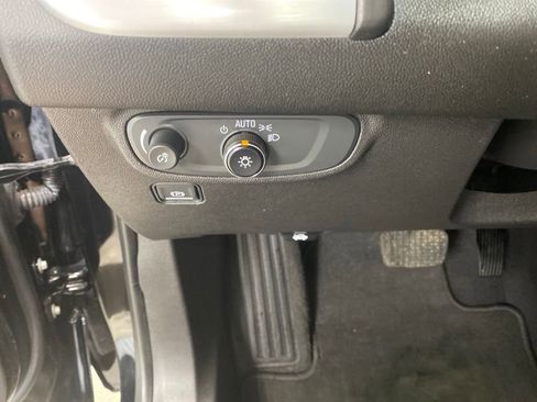Used 2023 GMC Terrain SLE w/ Driver Convenience Package AWD/4WD image 35