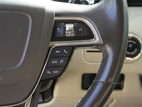 Used 2019 Lincoln Navigator L Reserve image 29