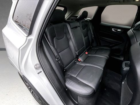 Certified 2023 Volvo XC60 B5 Plus image 24