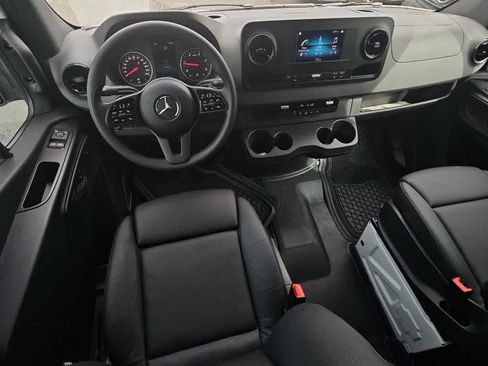 Used 2024 Mercedes-Benz Sprinter 3500 image 12