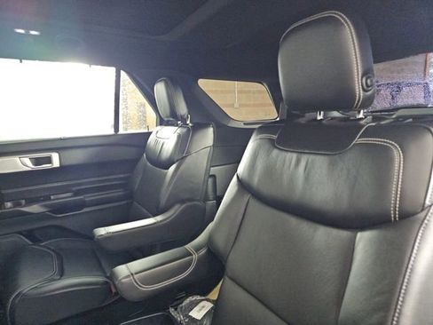 Used 2020 Ford Explorer ST w/ Premium Technology Package image 21