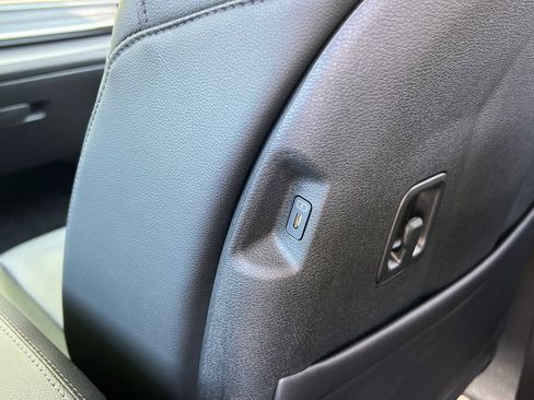 Certified 2025 Kia Sportage SX FWD image 17