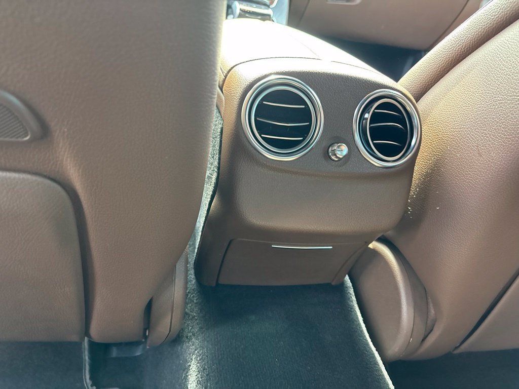 Used 2018 Mercedes-Benz E 400 4MATIC Sedan image 46