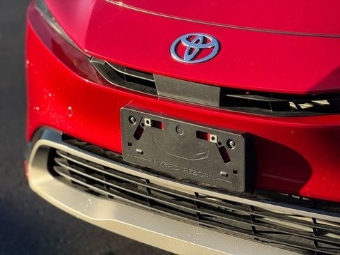 Certified 2024 Toyota Prius Prime XSE image 8