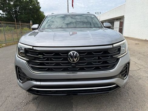 Used 2025 Volkswagen Atlas Cross Sport SEL Premium R-Line AWD/4WD image 7