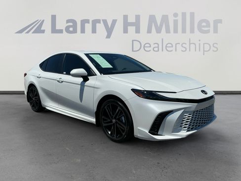 Used 2026 Toyota Camry XSE FWD image 7