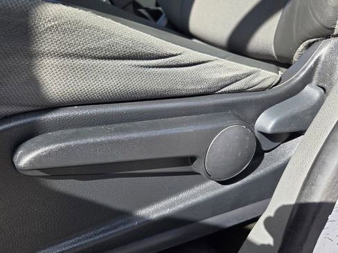 Used 2019 Nissan NV200 SV w/ Navigation Package image 19