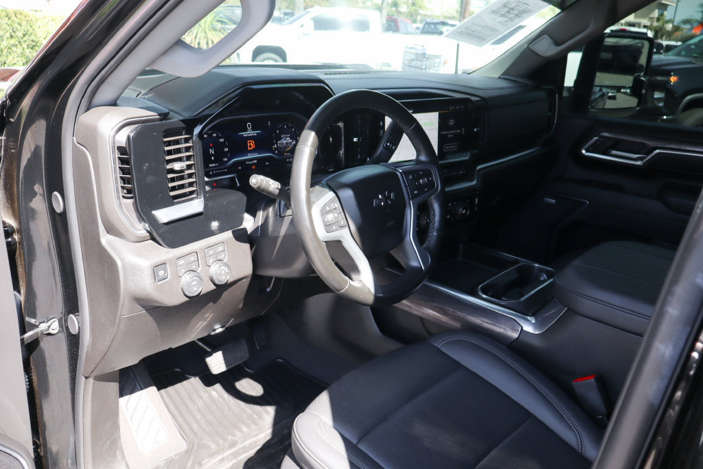 Used 2025 Chevrolet Silverado 2500 LTZ w/ Trail Boss Package AWD/4WD image 18