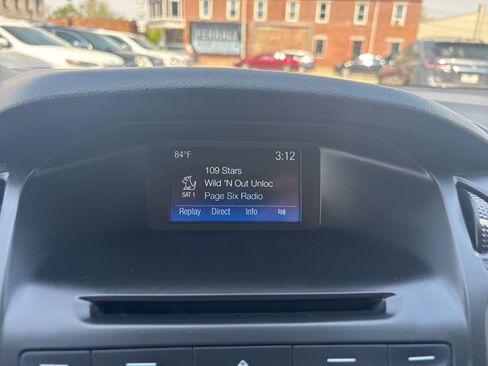 Used 2017 Ford Focus SE FWD image 20
