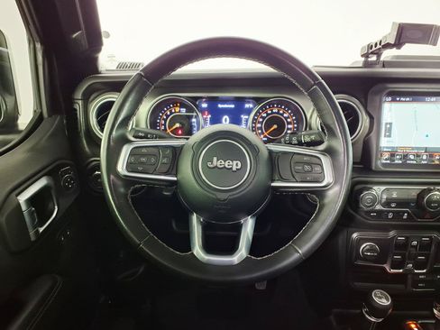 Used 2022 Jeep Wrangler Unlimited Sahara w/ LED Lighting Group AWD/4WD image 15