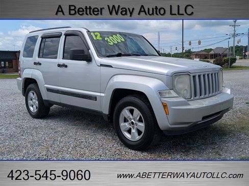 Used 2012 Jeep Liberty Sport RWD image 6