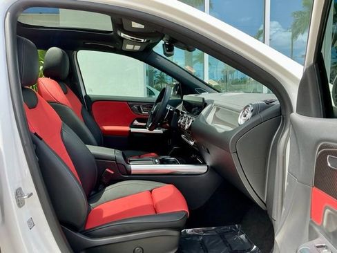 Used 2025 Mercedes-Benz GLA 35 AMG 4MATIC image 18