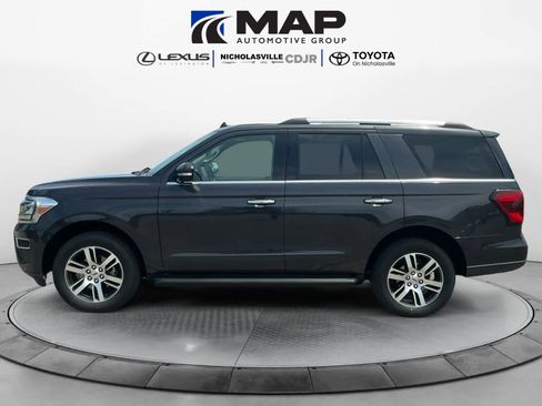 Used 2024 Ford Expedition Limited AWD/4WD image 2