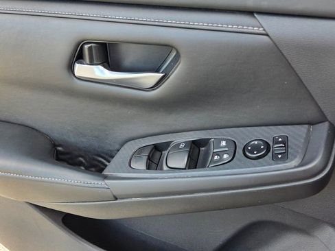 Used 2022 Nissan Sentra SV image 30