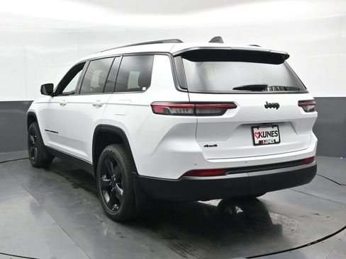 New 2025 Jeep Grand Cherokee L Altitude image 8
