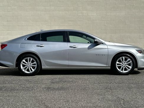 Certified 2016 Chevrolet Malibu LT image 3