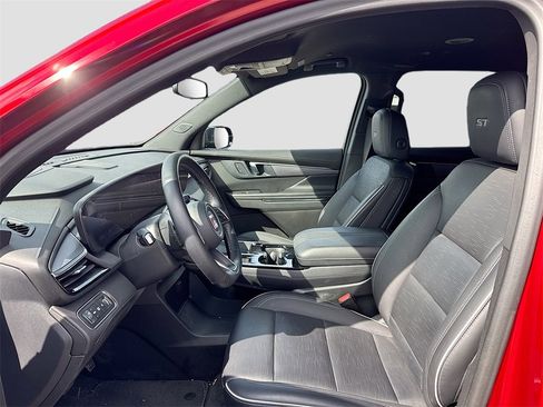 Used 2025 Buick Enclave Sport Touring image 11